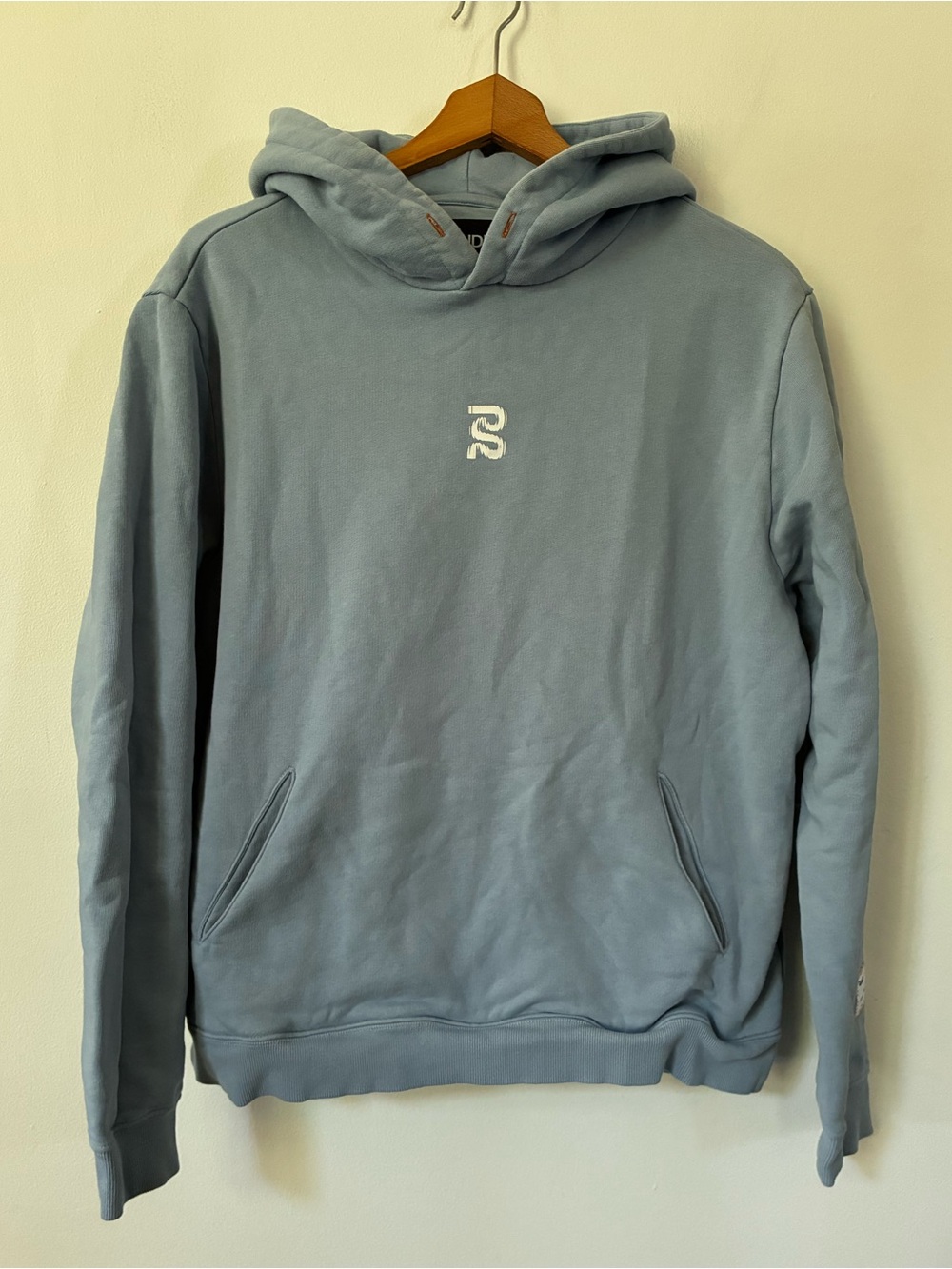 BANDIT RUNNING THE COTTON FLEECE ABSTRACT THINKER HOODIE Blue Unisex